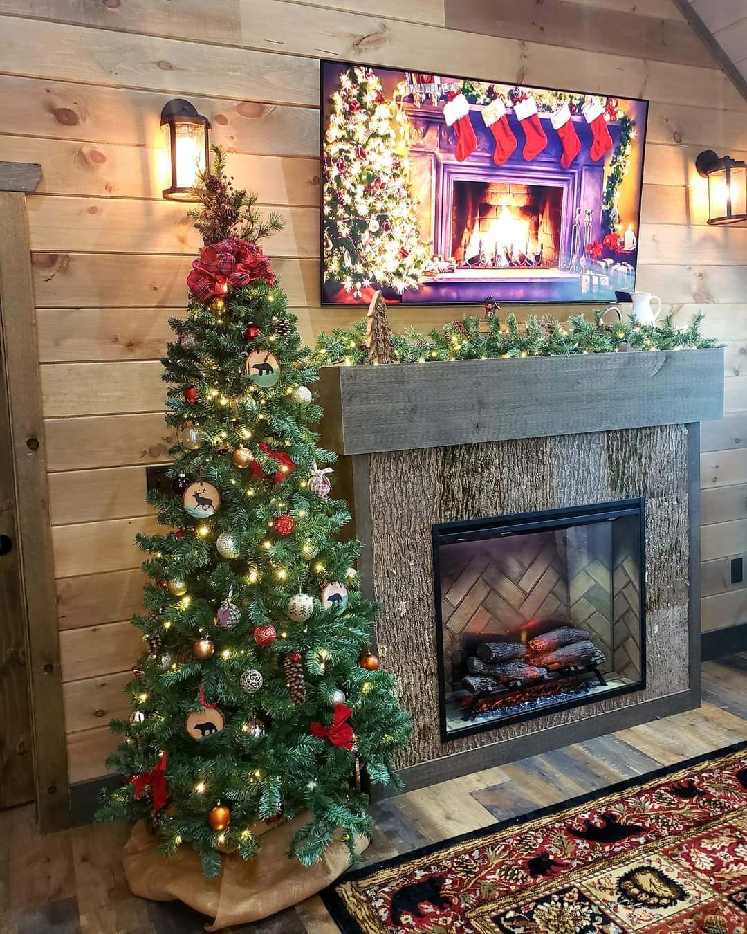 Hart Decor 6.5ft Christmas Tree