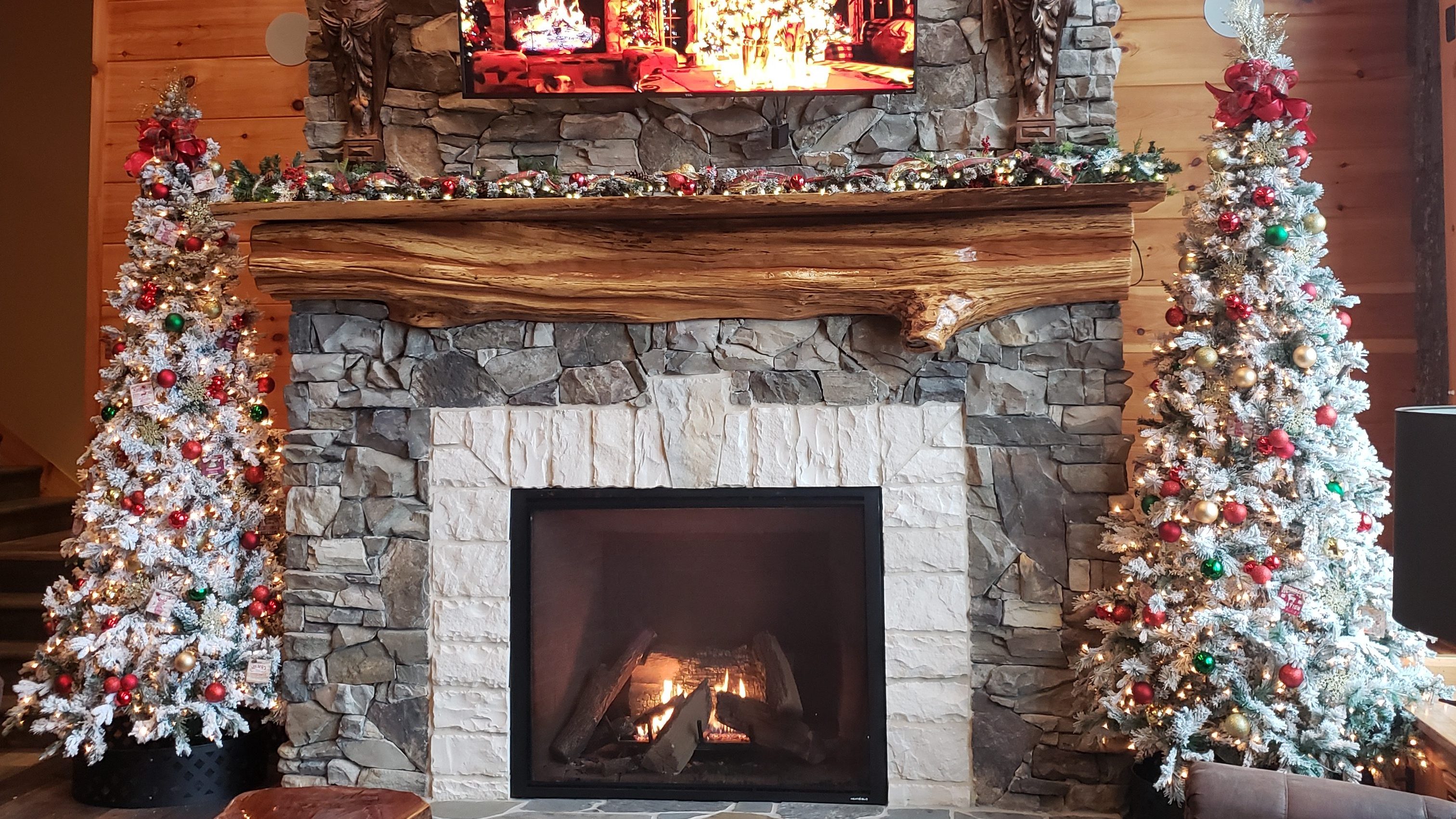 Hart Decor Snow Trees